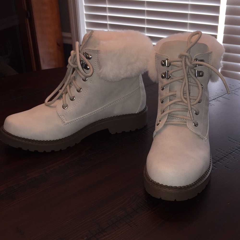 Women’s Esprit Chelsea Boots